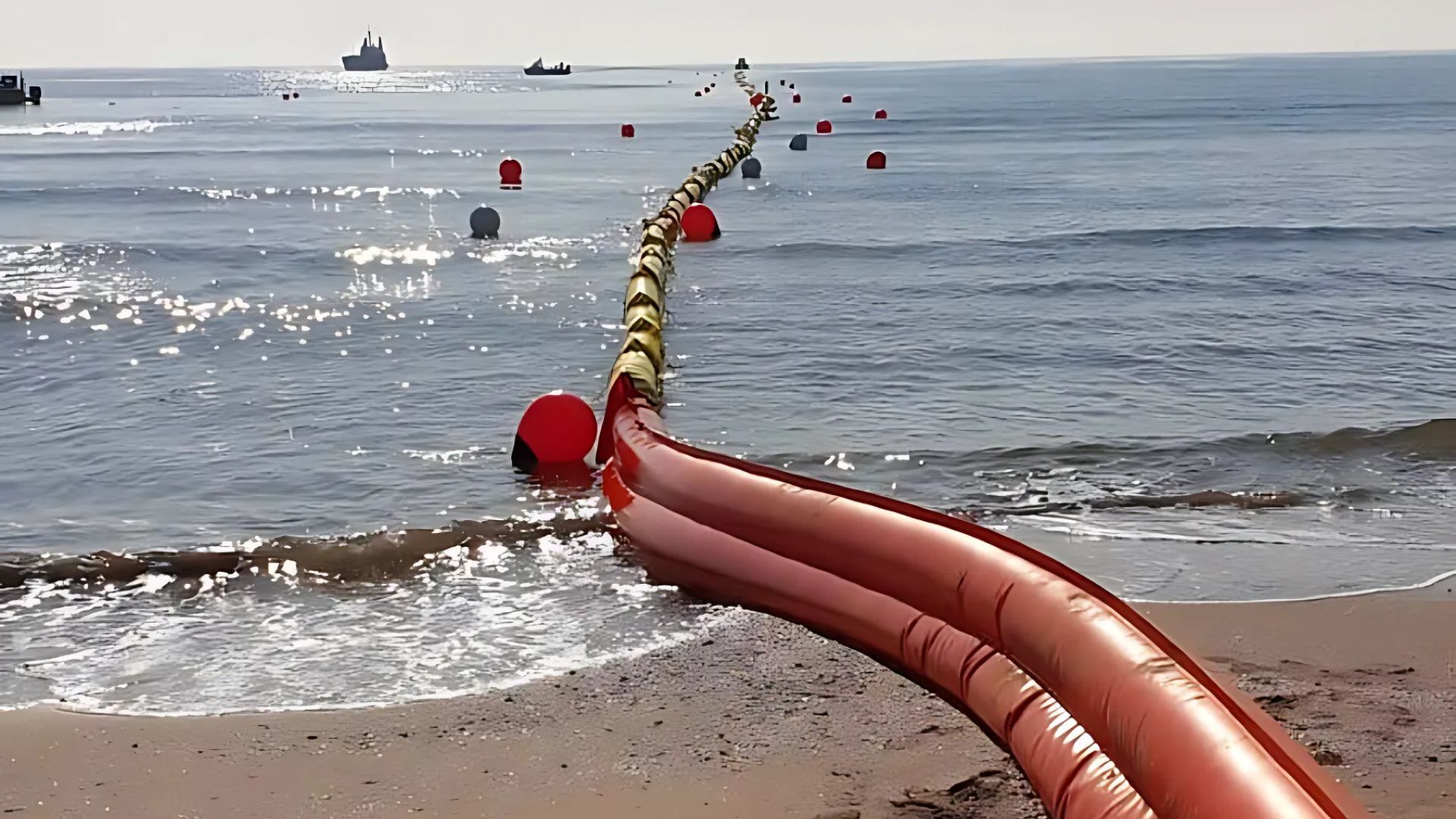 WavePlus beach boom installed at resort